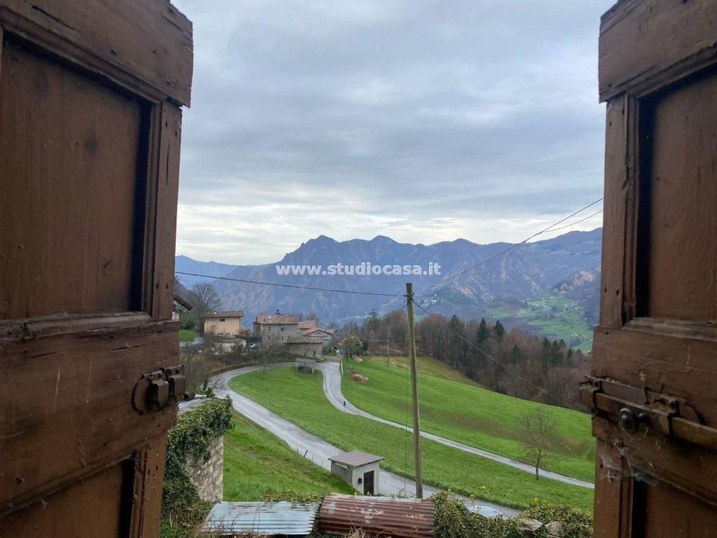 casa indipendente in vendita a San Giovanni Bianco