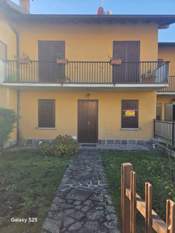 casa indipendente in vendita a San Giovanni Bianco