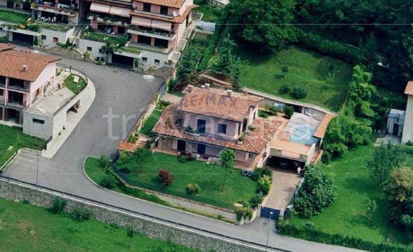 casa indipendente in vendita a San Giovanni Bianco