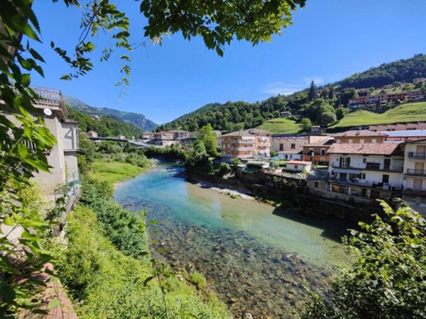intera palazzina in vendita a San Giovanni Bianco