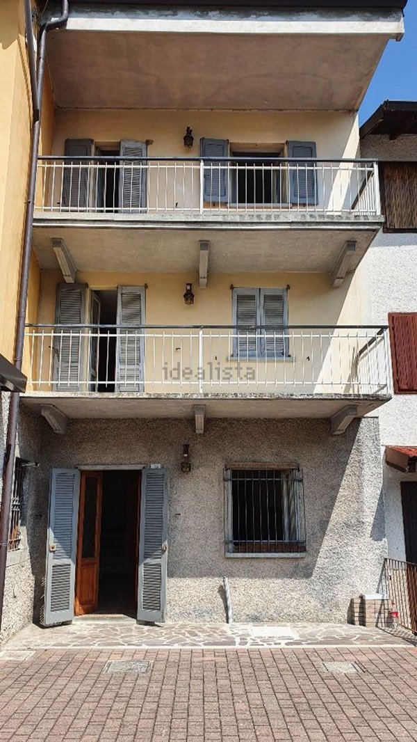 casa indipendente in vendita a San Giovanni Bianco