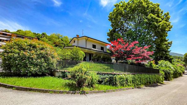 casa indipendente in vendita a San Giovanni Bianco