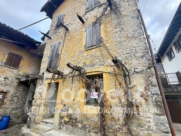 casale in vendita a San Giovanni Bianco