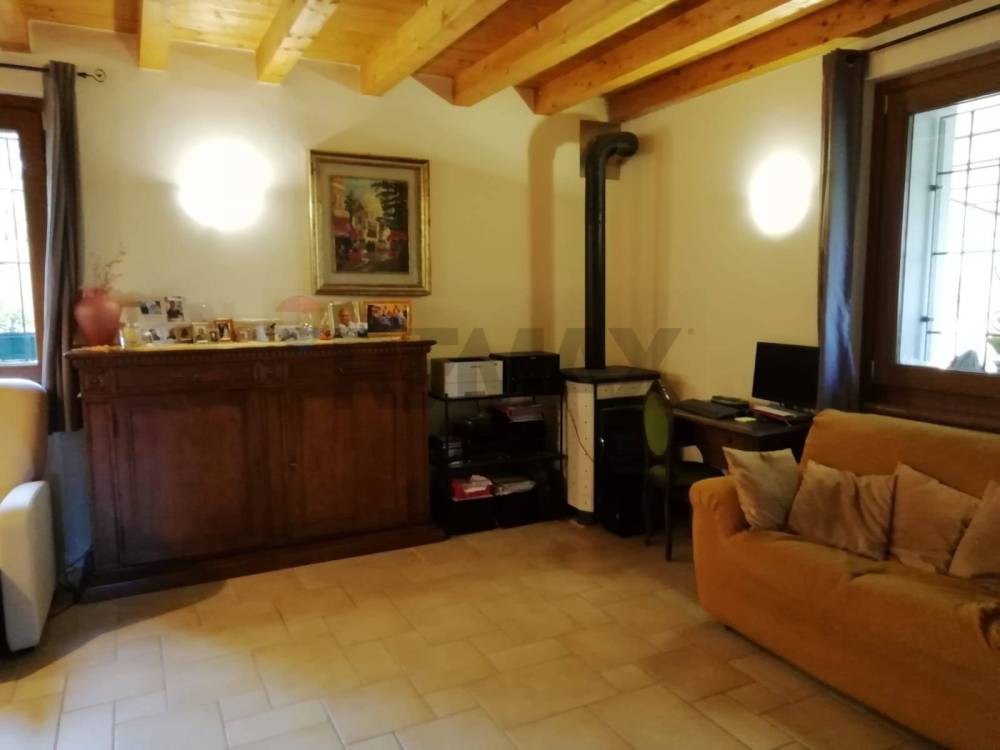 casa indipendente in vendita a San Giovanni Bianco in zona Costa San Gallo