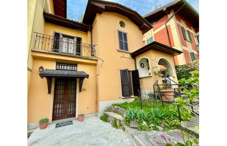 casa indipendente in vendita a San Giovanni Bianco