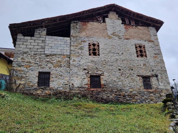 casa indipendente in vendita a San Giovanni Bianco