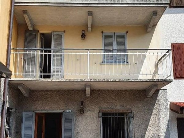 casa indipendente in vendita a San Giovanni Bianco