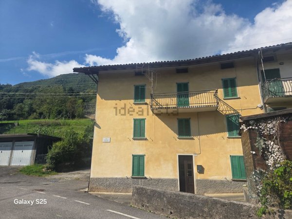 casa indipendente in vendita a San Giovanni Bianco
