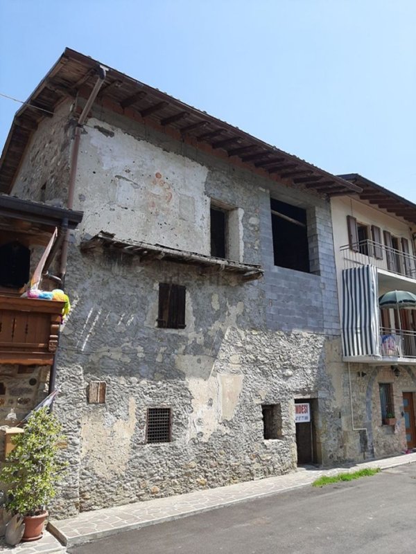 casa indipendente in vendita a San Giovanni Bianco