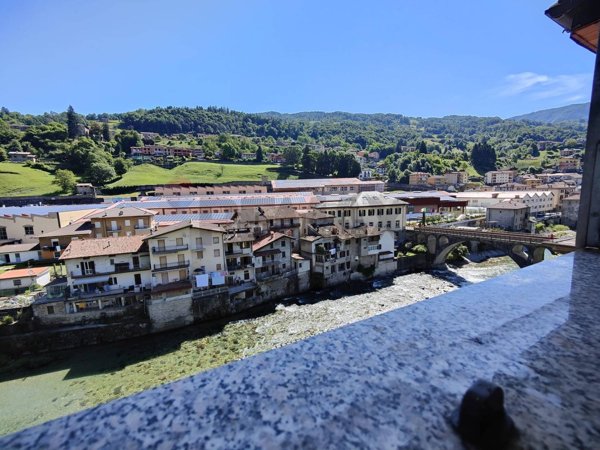 casa indipendente in vendita a San Giovanni Bianco