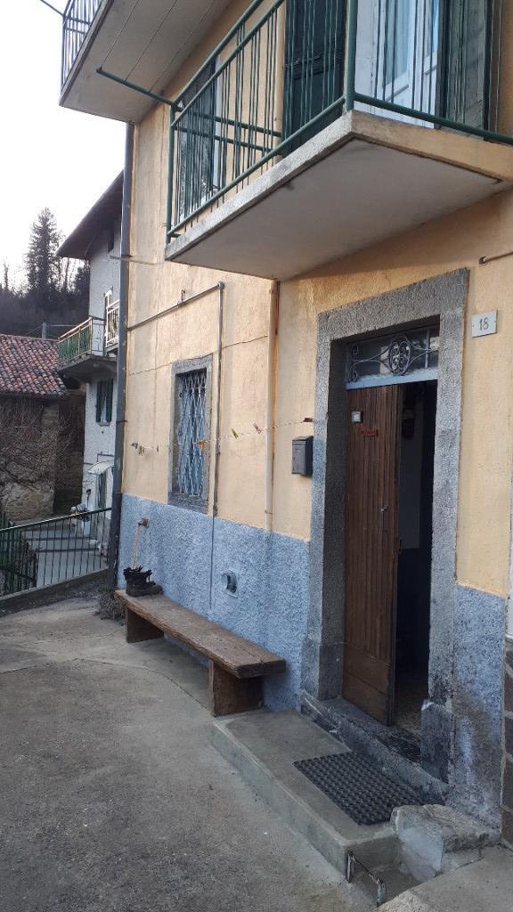 casa indipendente in vendita a San Giovanni Bianco