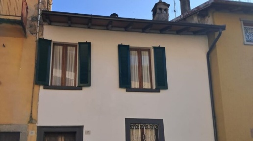 casa indipendente in vendita a San Giovanni Bianco