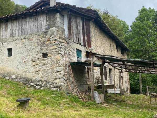 casa indipendente in vendita a San Giovanni Bianco