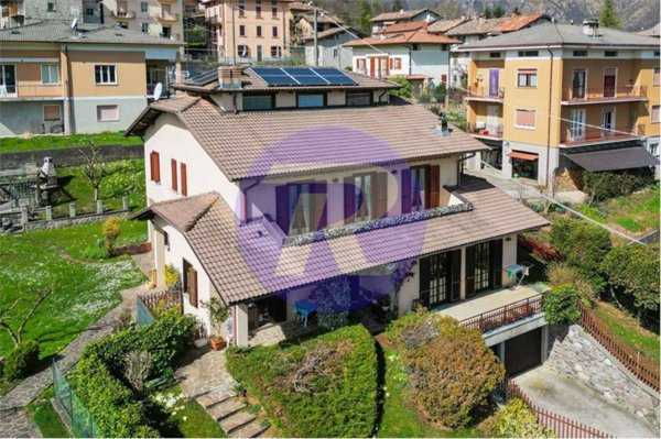 casa indipendente in vendita a San Giovanni Bianco in zona Cornalita