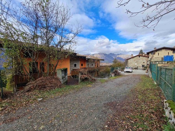 appartamento in vendita a San Giovanni Bianco in zona Costa San Gallo