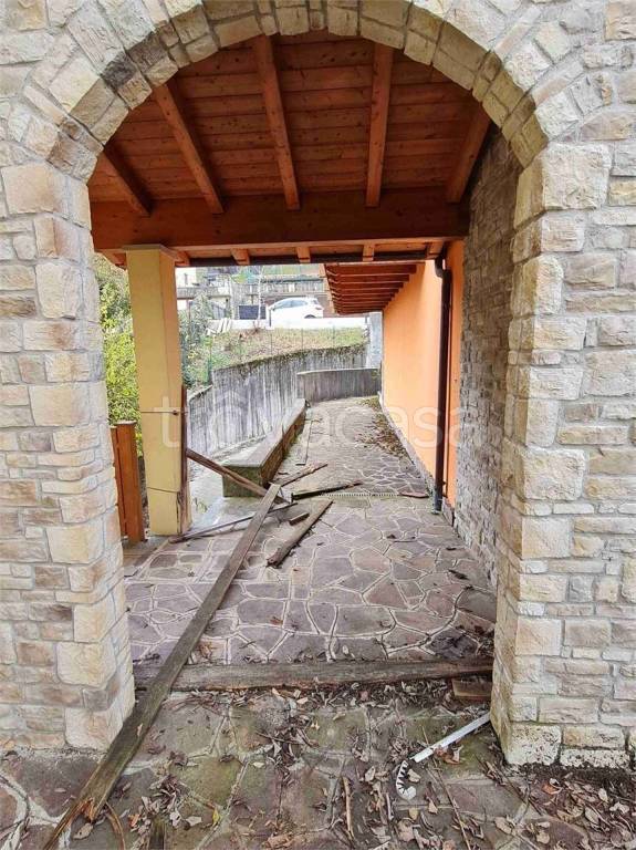 appartamento in vendita a San Giovanni Bianco in zona Costa San Gallo