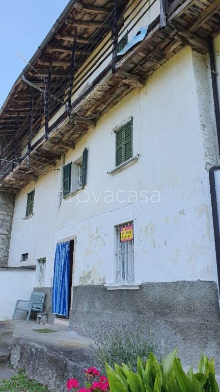 casa indipendente in vendita a San Giovanni Bianco