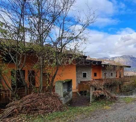 appartamento in vendita a San Giovanni Bianco in zona Costa San Gallo