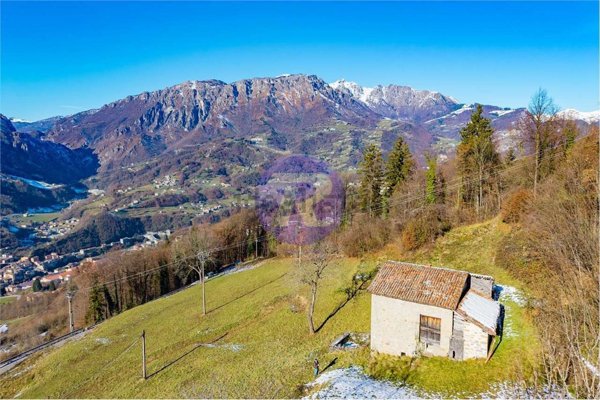 casale in vendita a San Giovanni Bianco