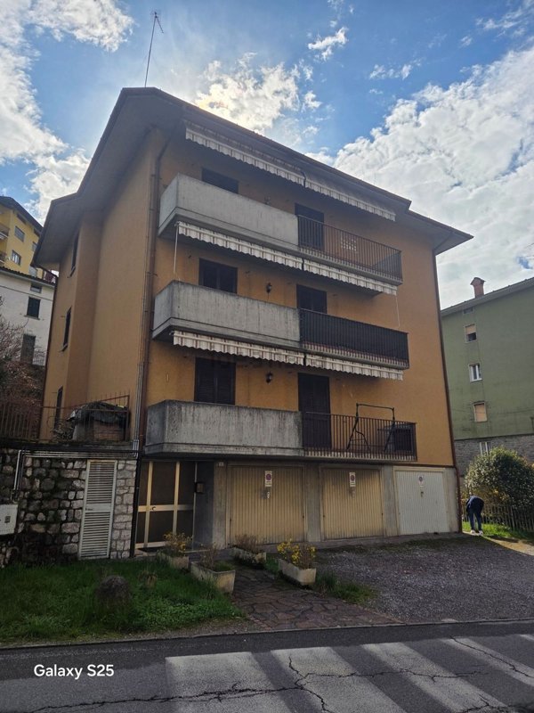 appartamento in vendita a San Giovanni Bianco in zona Fuipiano al Brembo