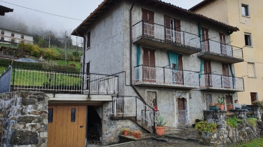 casa indipendente in vendita a San Giovanni Bianco