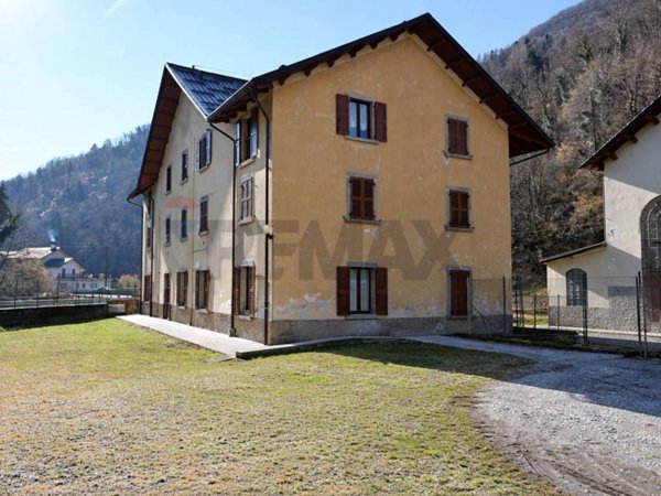 appartamento in vendita a San Giovanni Bianco in zona Roncaglia