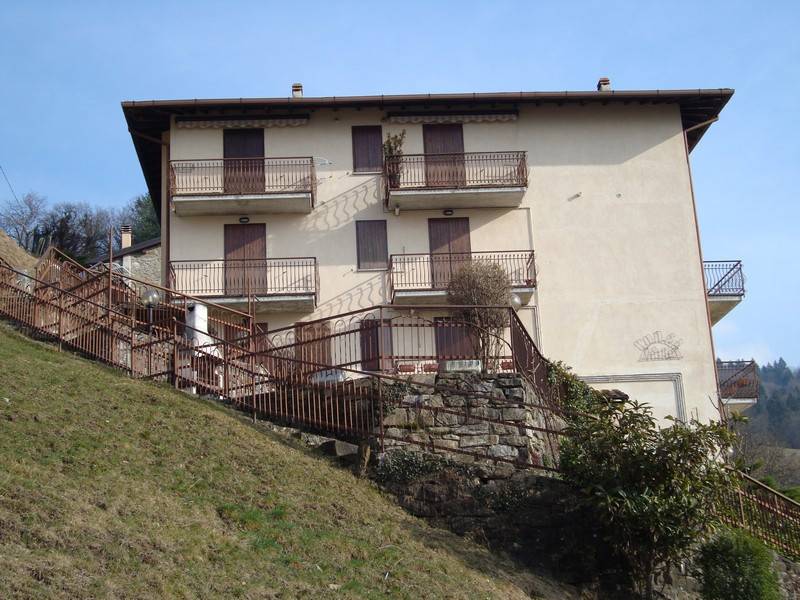appartamento in vendita a San Giovanni Bianco in zona Costa San Gallo