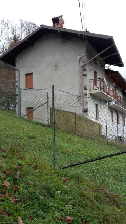 casa indipendente in vendita a San Giovanni Bianco