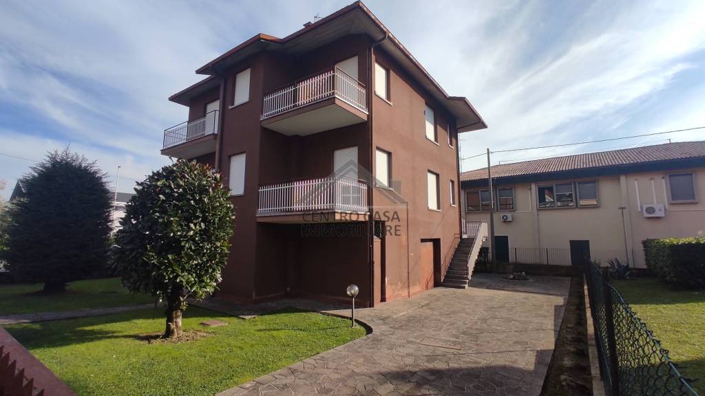 casa indipendente in vendita a San Paolo d'Argon