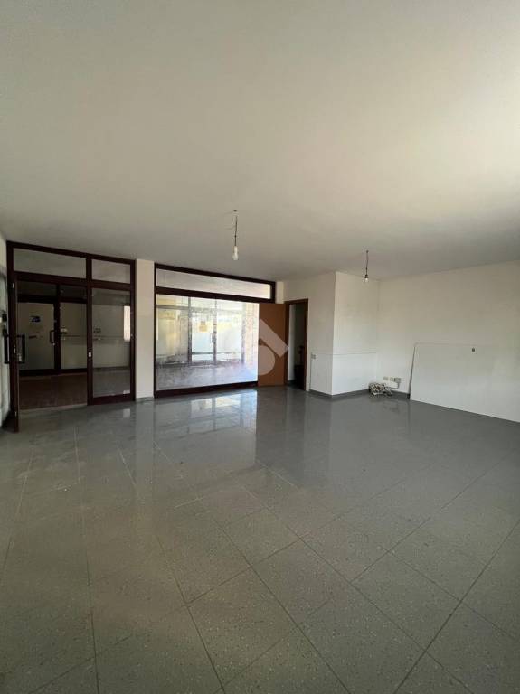 negozio in vendita a San Paolo d'Argon