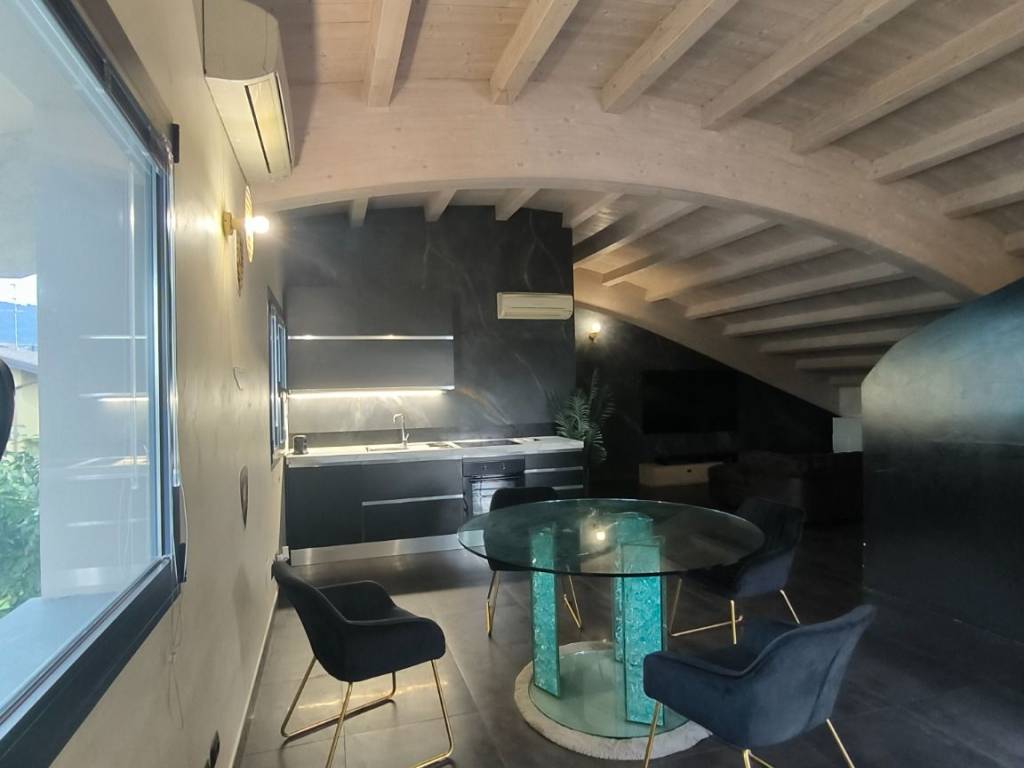 ufficio in vendita a San Paolo d'Argon