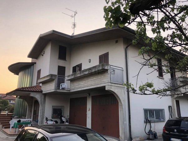 casa indipendente in vendita a San Paolo d'Argon