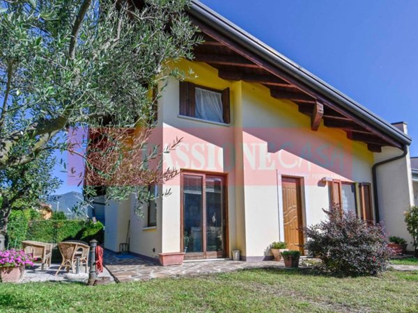 casa indipendente in vendita a San Paolo d'Argon