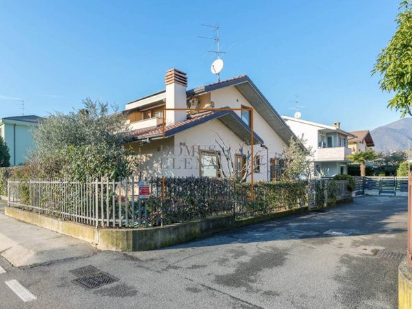 casa indipendente in vendita a San Paolo d'Argon