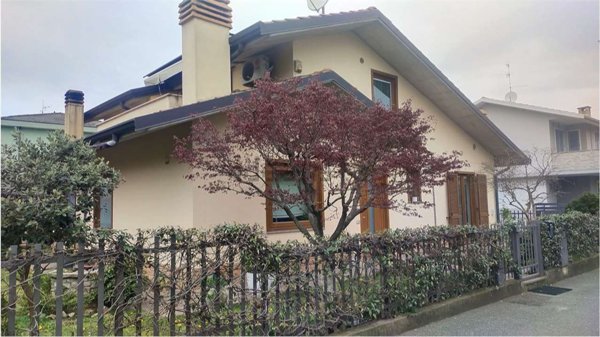 casa indipendente in vendita a San Paolo d'Argon