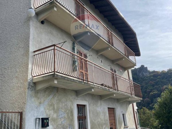 casa indipendente in vendita a San Pellegrino Terme in zona Santa Croce
