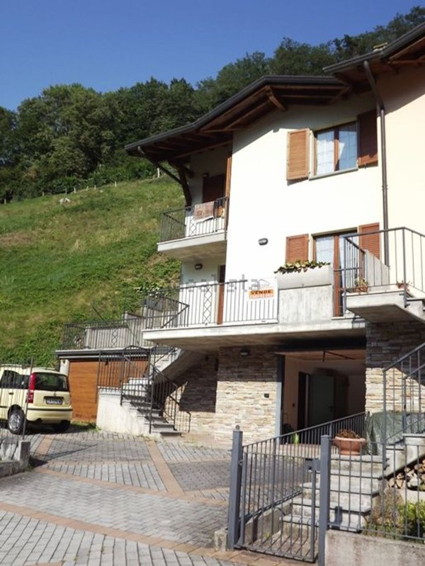 casa indipendente in vendita a San Pellegrino Terme