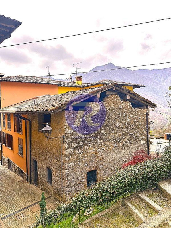 appartamento in vendita a San Pellegrino Terme in zona Antea