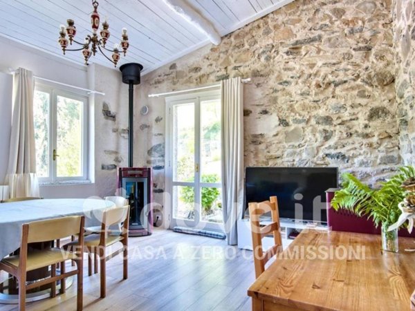 casa indipendente in vendita a San Pellegrino Terme