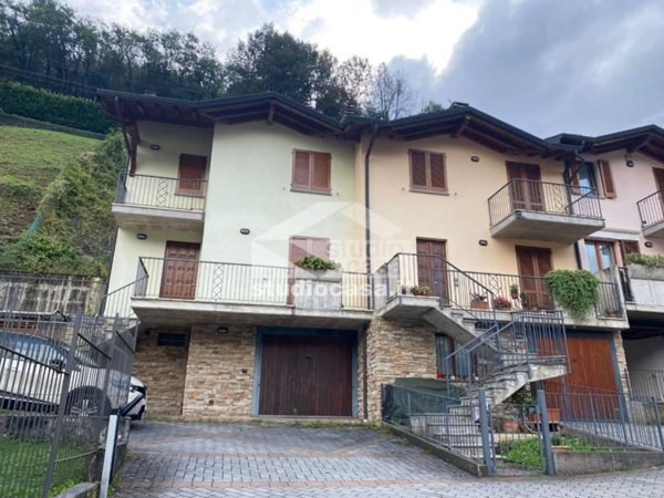 casa indipendente in vendita a San Pellegrino Terme