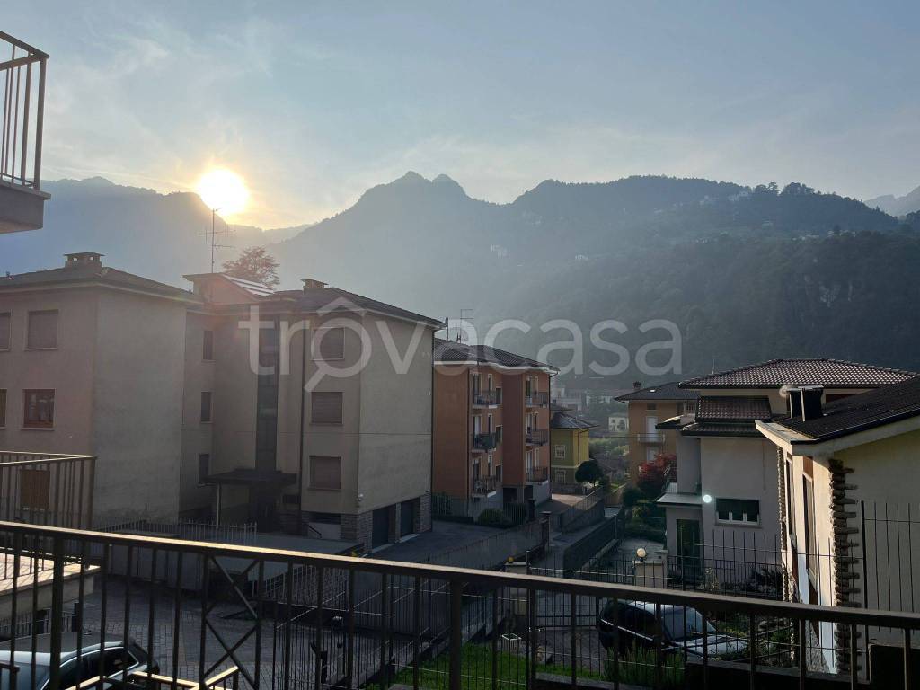 casa indipendente in vendita a San Pellegrino Terme