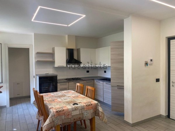 casa indipendente in vendita a San Pellegrino Terme