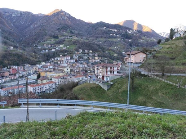 casa indipendente in vendita a San Pellegrino Terme