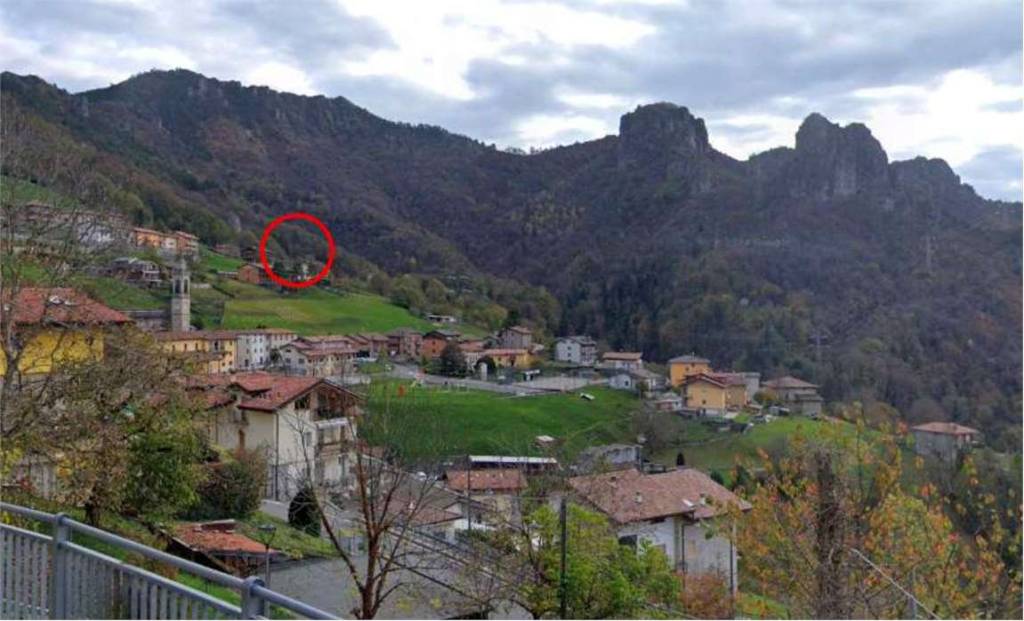 casale in vendita a San Pellegrino Terme in zona Santa Croce