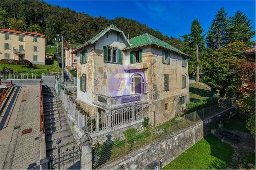 casa indipendente in vendita a San Pellegrino Terme in zona La Vetta