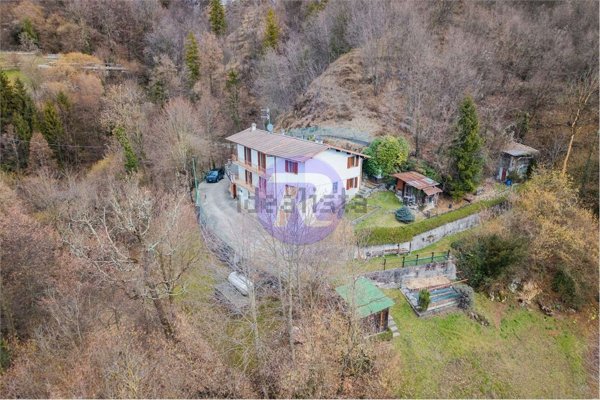 casa semindipendente in vendita a San Pellegrino Terme in zona Santa Croce