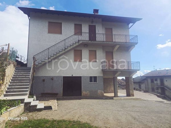 casa indipendente in vendita a San Pellegrino Terme in zona Spettino