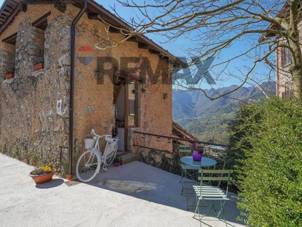 casa indipendente in vendita a San Pellegrino Terme