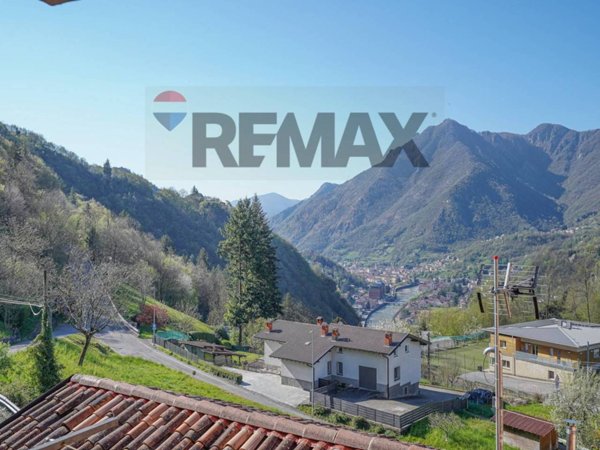 casa indipendente in vendita a San Pellegrino Terme