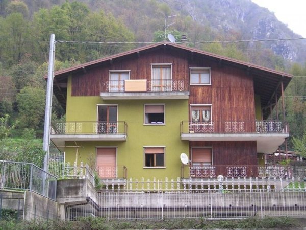 appartamento in vendita a San Pellegrino Terme in zona Frasnadello